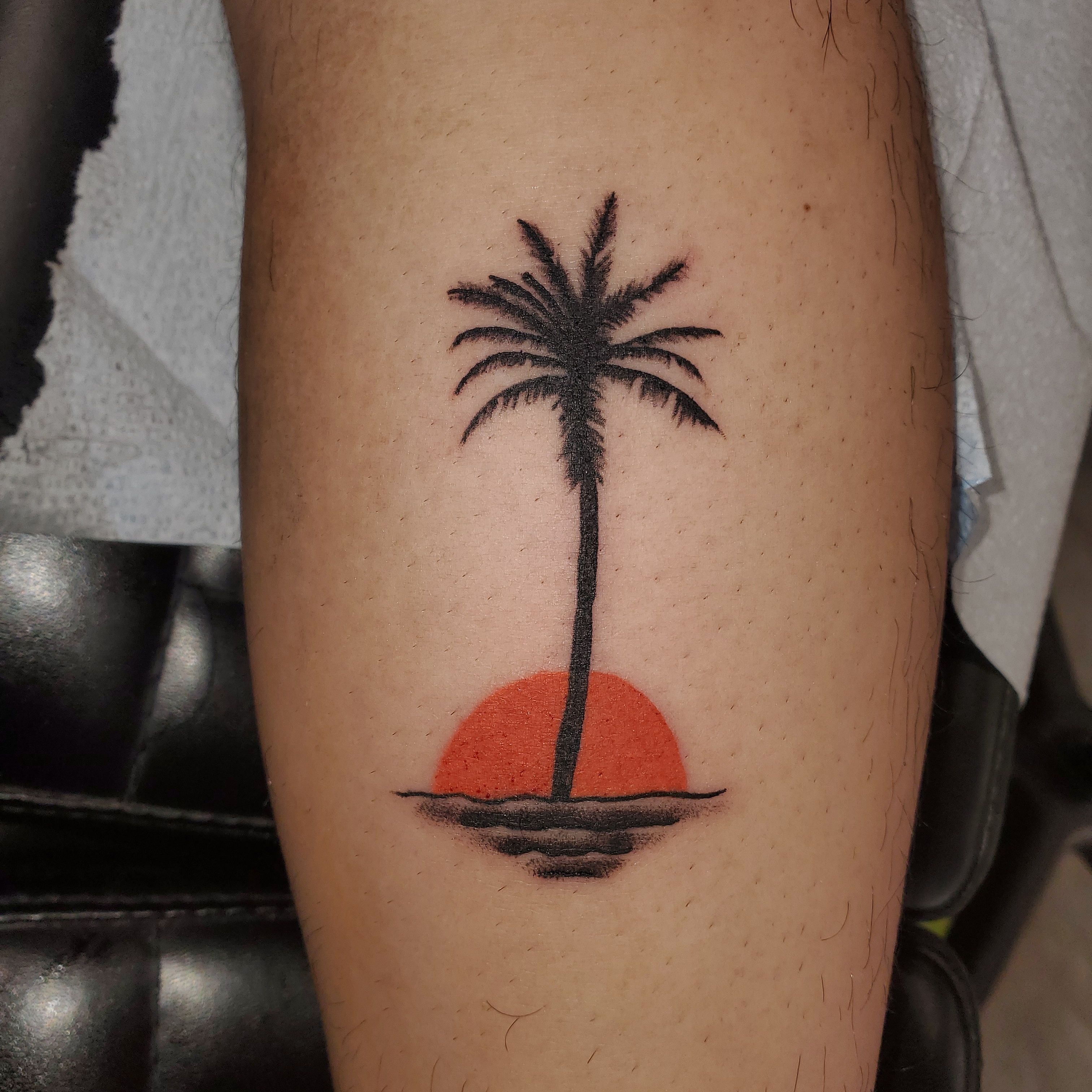 Lost City Tattoo  This was fun Abit shiny palmtree tree palm